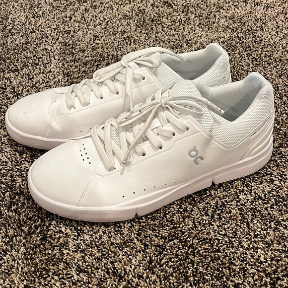 On Running Other - On Cloud On The River White Sneaker, lightly worn